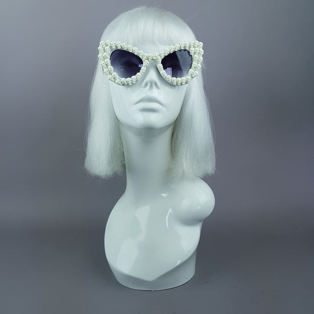 "DeadCute" White Skull Sunglasses