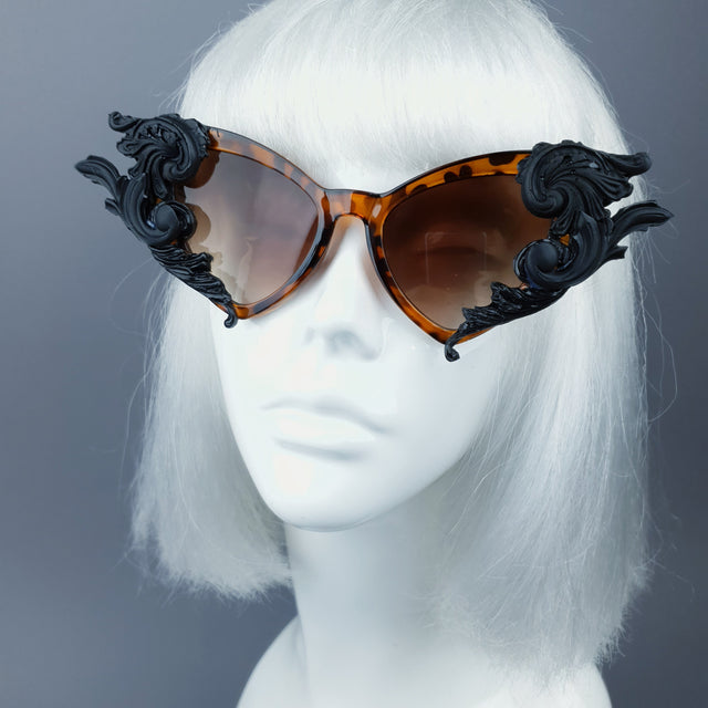 "Tantatris" Black & Tortoiseshell Filigree Catseye Sunglasses