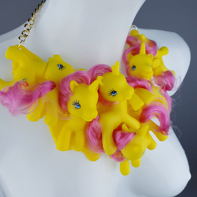 "Crema de Cavall" Yellow Ponies & Custard Neckpiece