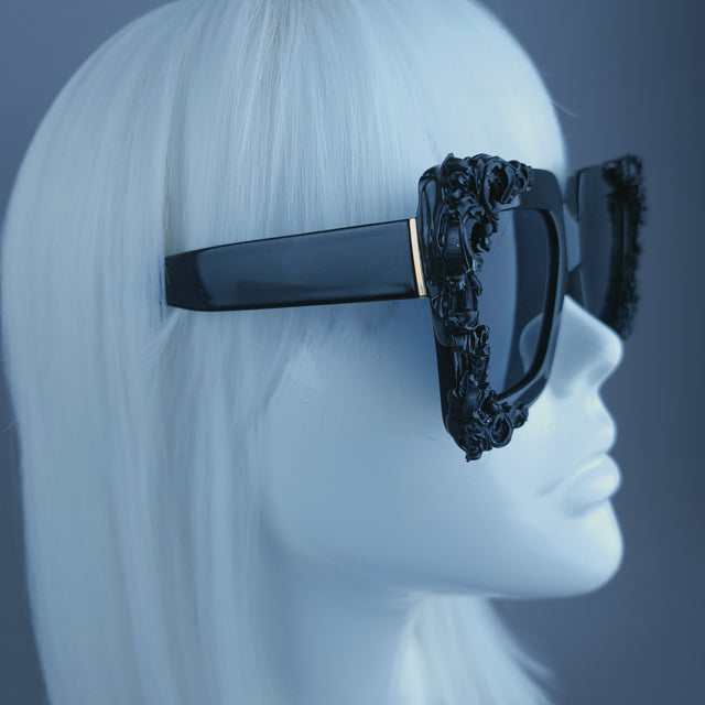 "Dram" Black Filigree Unisex Square Sunglasses