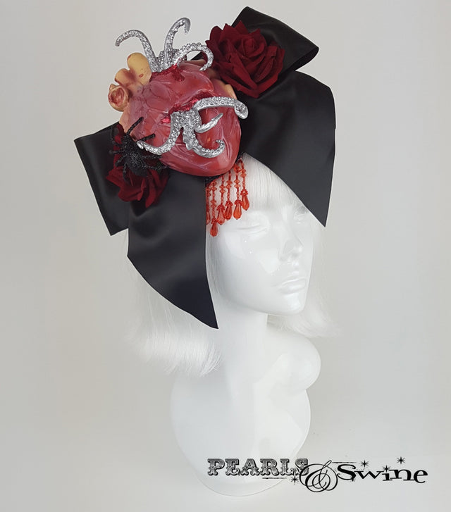 halloween hat anatomical heart bow tentacles.